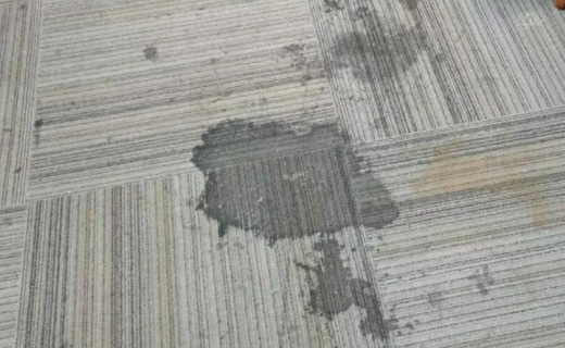 地毯脏了用小苏打还是白醋清洗好.jpg